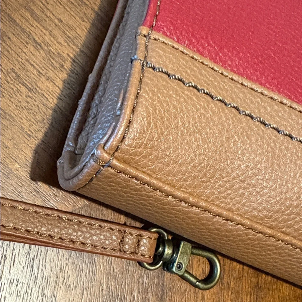 The SAK crossbody bag wristlet clutch. Pebbled Leather red/brown brass HW NWOT